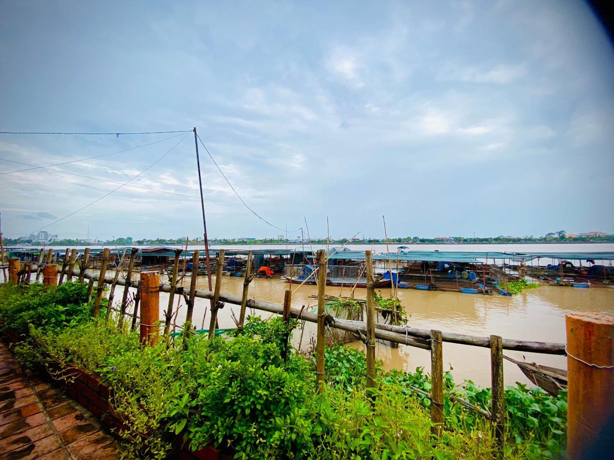 Mekong Riverside Homestay Vinh Long Exterior photo